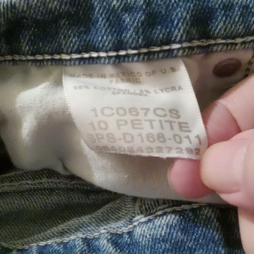 Chic blue jeans